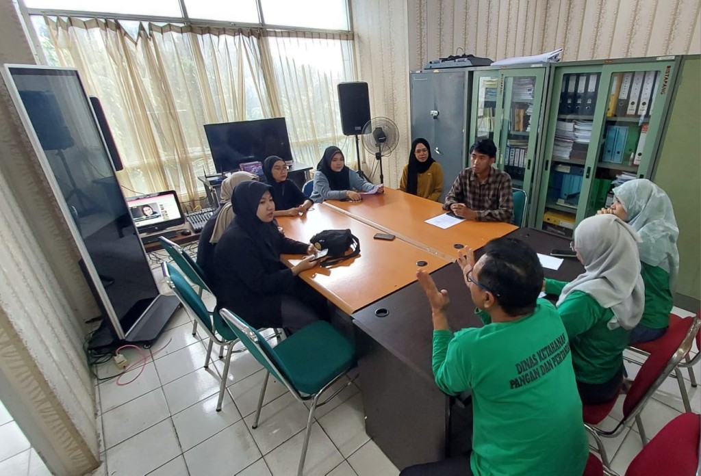 Menerima kunjungan Mahasiswa/i Universitas Mulawarman