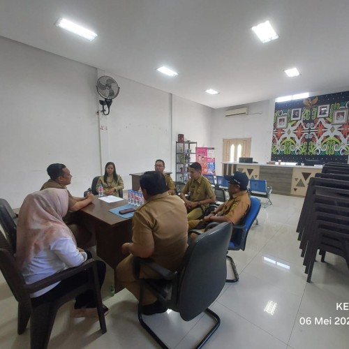 Rapat koordinasi dan verifikasi data