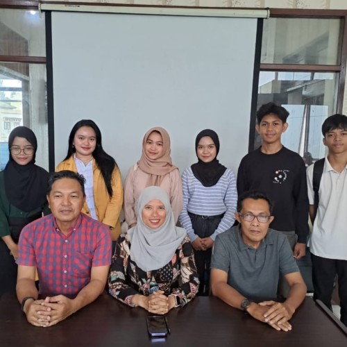 Menerima kunjungan dari mahasiswa Universitas Mulawarman Fakultas Ilmu Sosial dan Ilmu Politik